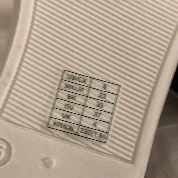 Forever 21 sneaker - Picture 6 of 7